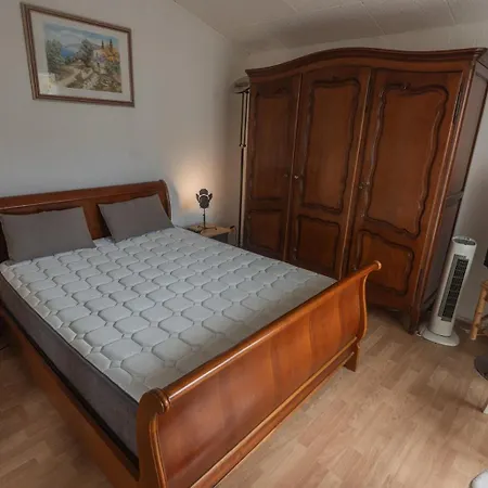 Confort 57 M2 Avec Terrasse Parking Couvert Appartement