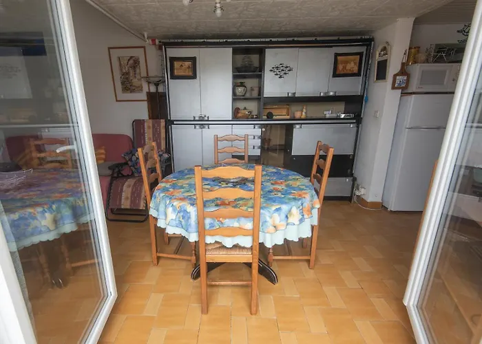 Confort 57 M2 Avec Terrasse Parking Couvert * Agde