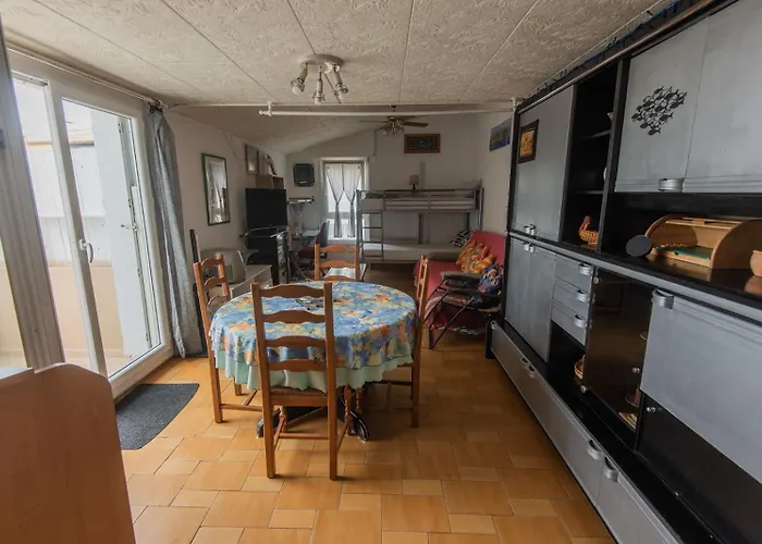 Confort 57 M2 Avec Terrasse Parking Couvert Appartamento Agde